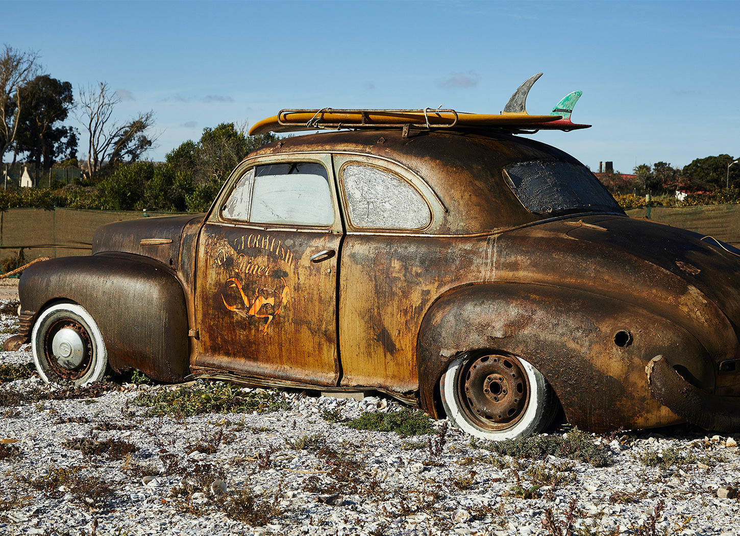 rusty old car